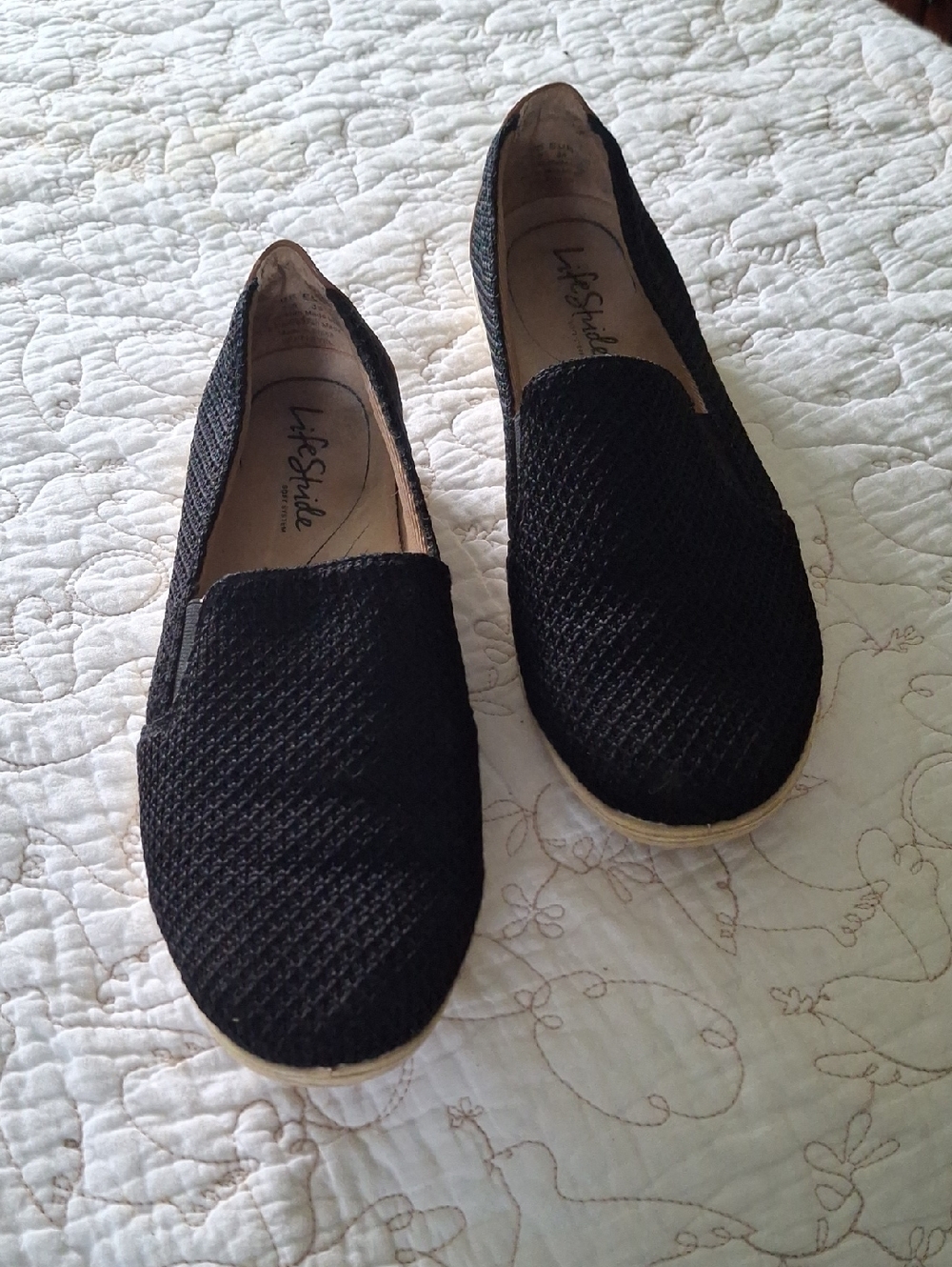 Life Stride Black Textured Slip-On Flats Size 6